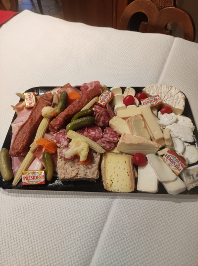 saucisson fromage
